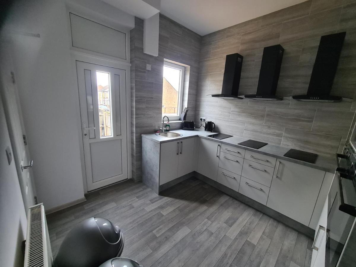 Yps Studio 3 Пітерборо Екстер'єр фото